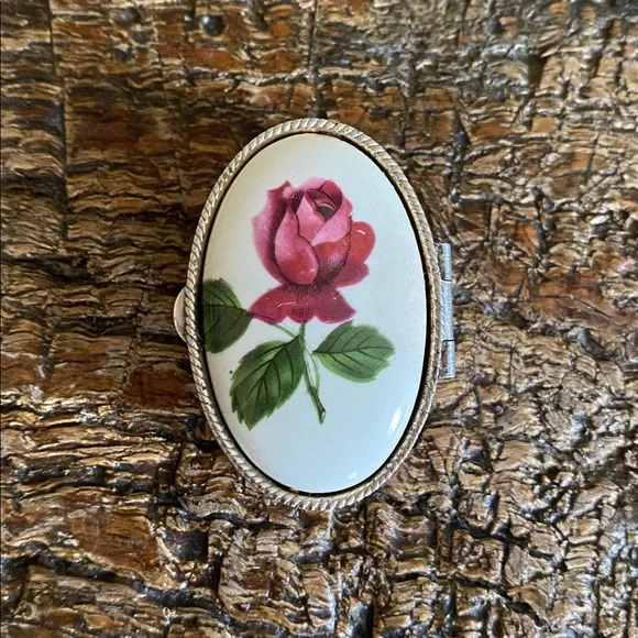 🌹Vintage🌹Rose Pill Box - Picture 8 of 8